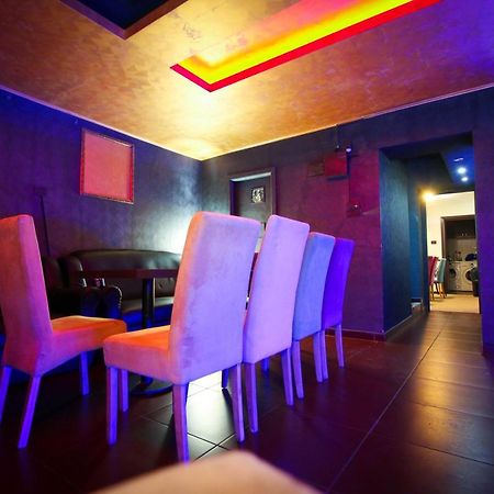בוקרשט Karma Luxury Room מראה חיצוני תמונה