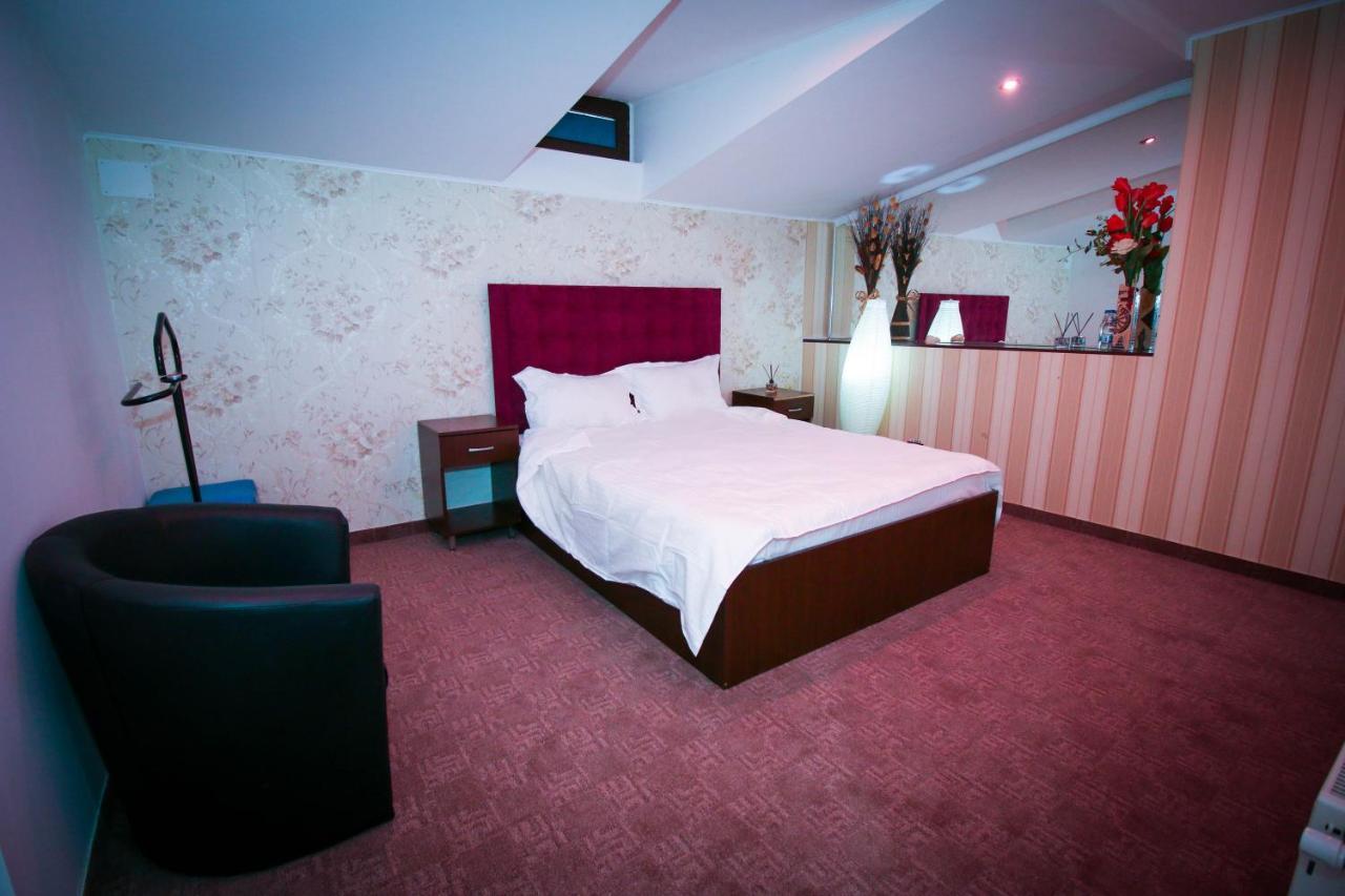 בוקרשט Karma Luxury Room מראה חיצוני תמונה