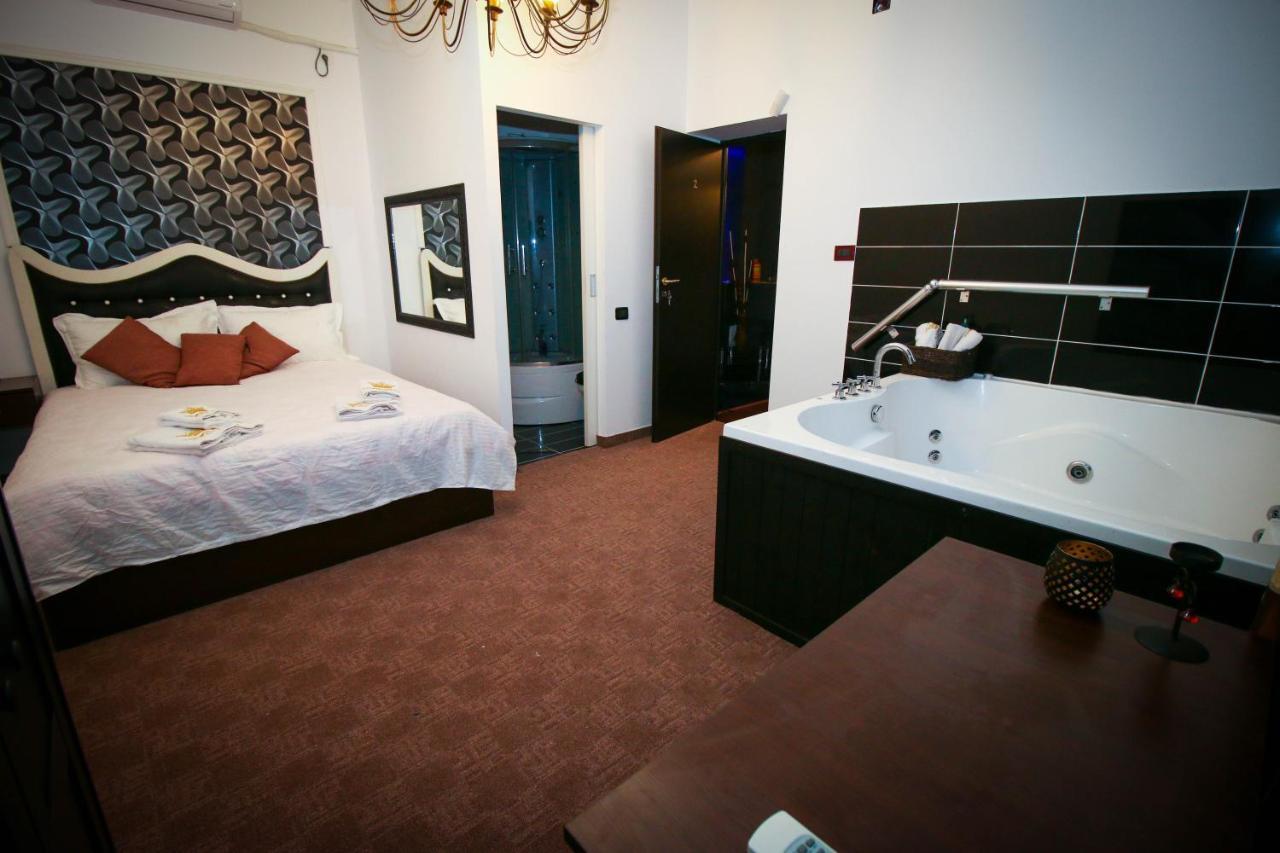 בוקרשט Karma Luxury Room מראה חיצוני תמונה