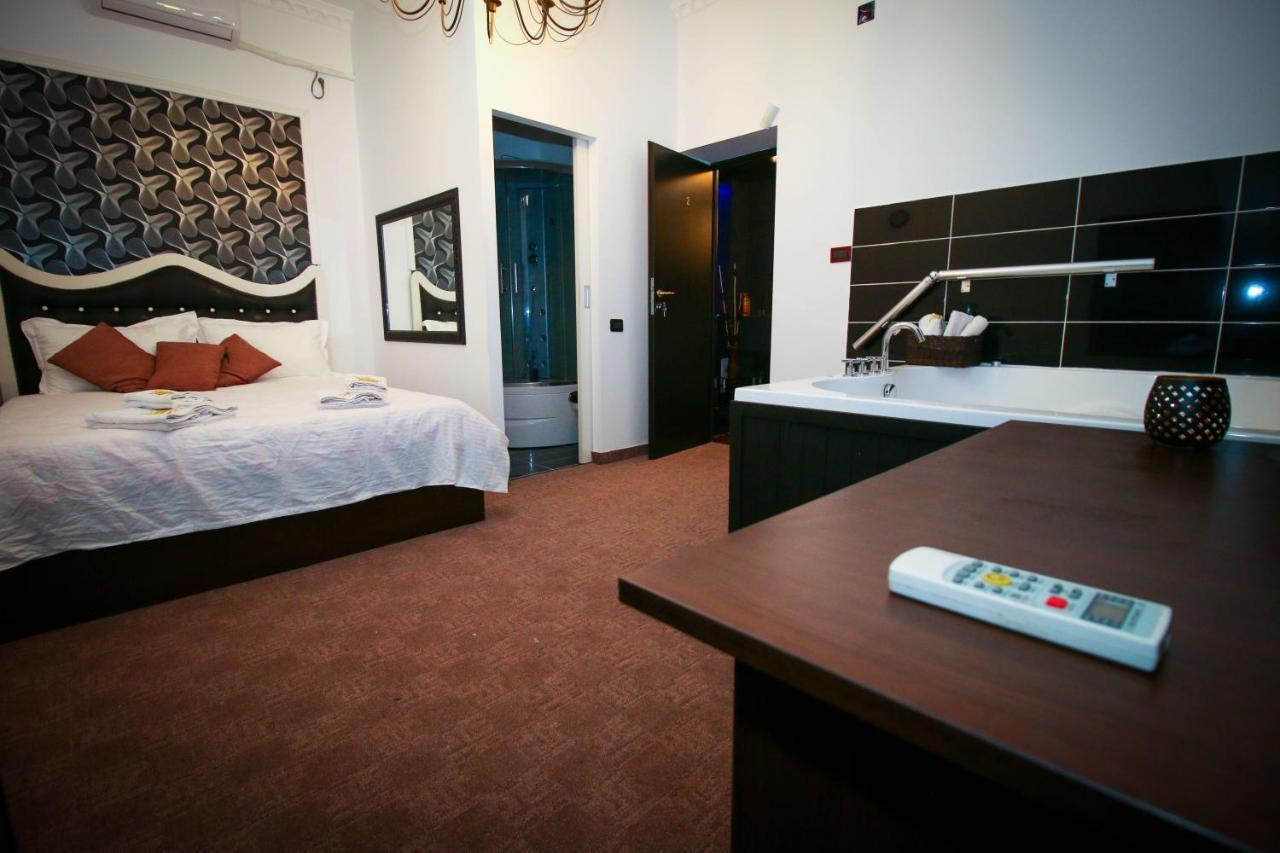בוקרשט Karma Luxury Room מראה חיצוני תמונה